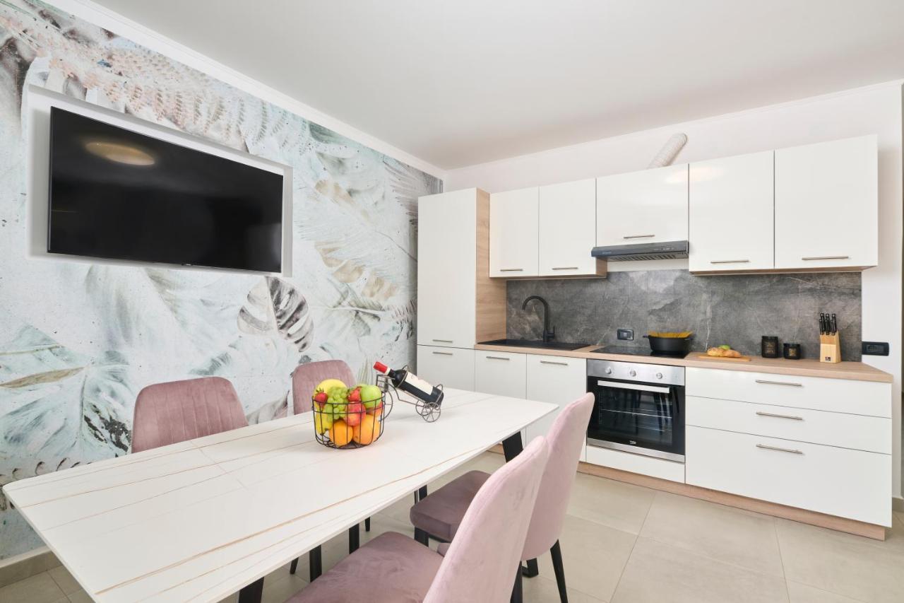 Apartments Dolcea Umag Exterior foto